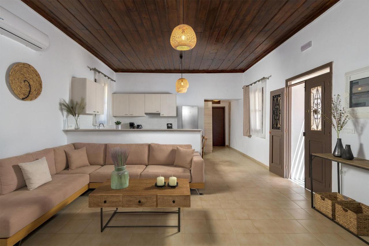 Villa Dorinna Lakhania Luaran gambar